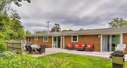 Charming Hyannis Cottage: 1 Mi to Beach!
