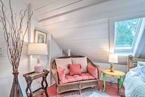 House (2 Bedrooms) | Interior - Cozy Cape Cod Carriage House ~ 1 Mi to Beach (Centerville)
