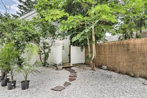 House (2 Bedrooms) | Interior - Cozy Cape Cod Carriage House ~ 1 Mi to Beach (Centerville)