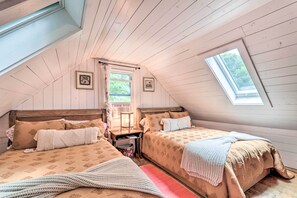 House (2 Bedrooms) | Interior - Cozy Cape Cod Carriage House ~ 1 Mi to Beach (Centerville)