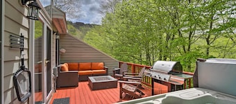 Family-friendly Hancock Home: Walk to Slopes!