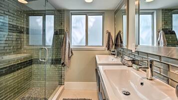 Apartment (2 Bedrooms) | Bathroom