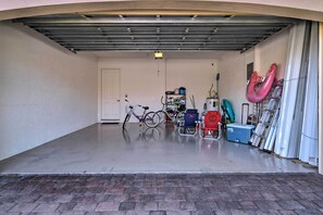 Villa (3 Bedrooms) | Interior - Lavish Naples Resort Villa: Private Pool & Hot Tub (Naples)