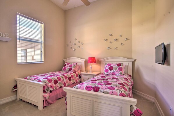 Villa (3 Bedrooms) | Interior - Lavish Naples Resort Villa: Private Pool & Hot Tub (Naples)