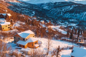 Apartment (0 Bedroom) | Interior - Anchorage Getaway w/ Mtn Views < 5 Mi to Zoo! (Anchorage)