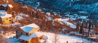 Anchorage Getaway w/ Mtn Views < 5 Mi to Zoo!