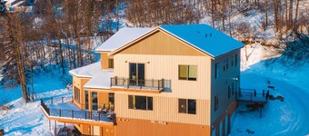 安克雷奇度假屋，附山景，距離動物園不到 5 英里！