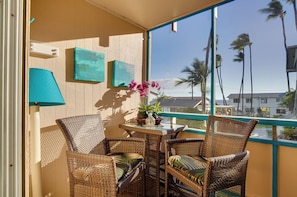 Apartment (1 Bedroom) | Interior - Sunny Central Condo: Lanai & Community Pool Access (Kailua-Kona)