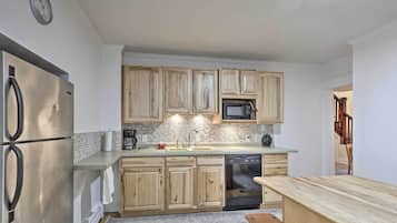 ุงูู
ูุดุฃุฉ ู
ู ุงูุฏุงุฎู