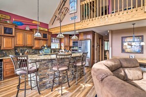 House (3 Bedrooms) | Interior