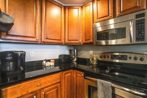 Apartment (3 Bedrooms) | Interior - Steps to Bay! 4th-floor Ocean City Inlet Escape (Ocean City)