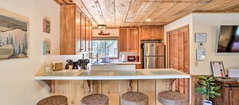 เดินไปทะเลสาบ Big Bear: เคบินแสนอบอุ่น พร้อมดาดฟ้า