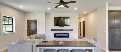 House (3 Bedrooms) | Front of property