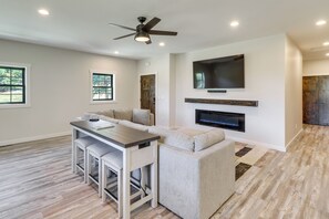 House (3 Bedrooms) | Interior - Modern Kalispell Retreat: 37 Mi to Glacier NP (Kalispell)