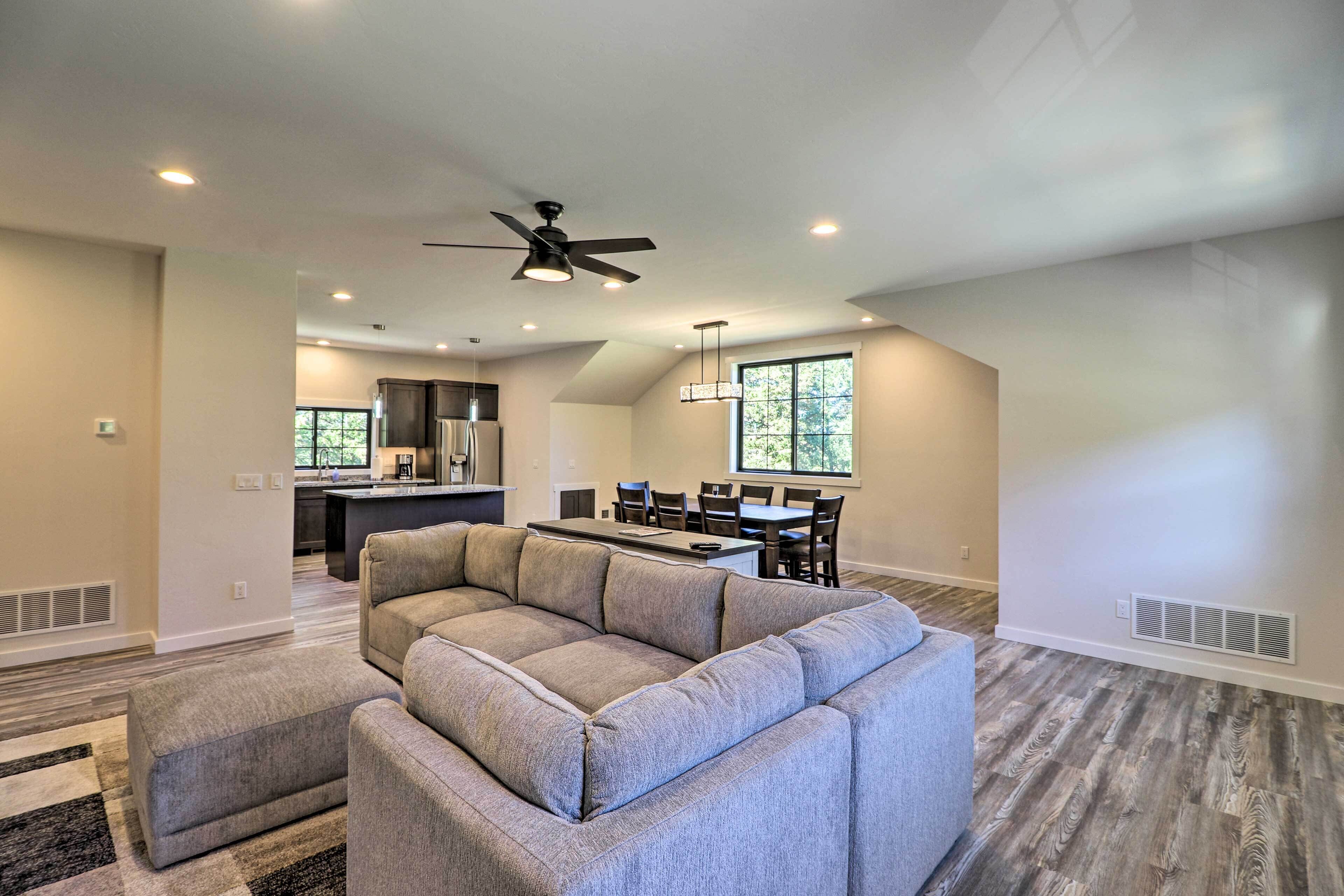 House (3 Bedrooms) | Interior