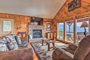 House (3 Bedrooms) | Interior - Smoky Mountain Retreat w/ Hot Tub, Arcade Games (Sevierville)