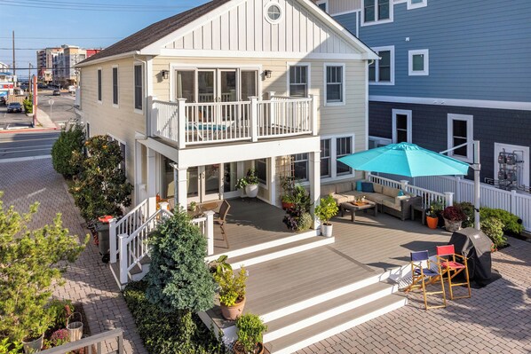 House (4 Bedrooms) | Front of property - Dock Access: Waterfront Ocean City Home Near Beach (Ocean City)