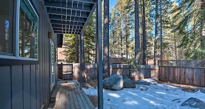 7 Mi to Heavenly Ski Resort: Cozy Tahoe Cabin