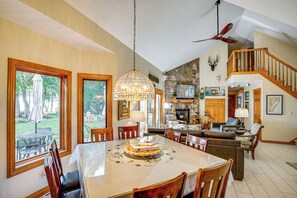 House (4 Bedrooms) | Interior