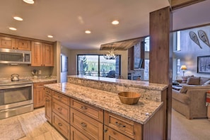Apartment (3 Bedrooms) | Interior - Walk to Ski Lift: Mtn-view Condo in Breckenridge (Breckenridge)
