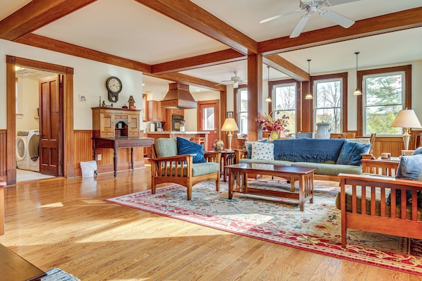 House (5 Bedrooms) | Interior - Spacious Home on Bear Camp River in Tamworth! (Tamworth)