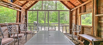 Spacious Home on Bear Camp River in Tamworth!