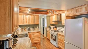 ุงูู
ูุดุฃุฉ ู
ู ุงูุฏุงุฎู