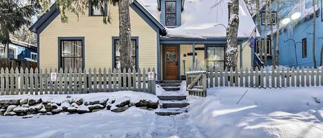 Talo (4 Bedrooms) | Majoituspaikan julkisivu