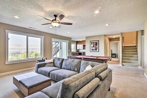 House (3 Bedrooms) | Interior - Incredible Oregon Retreat w/ Private Hot Tub! (The Dalles)