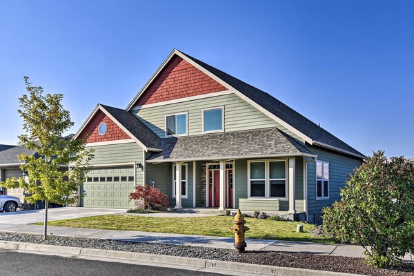 Incredible Oregon Retreat W/ Private Hot Tub! - The Dalles, OR