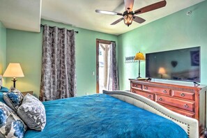 Apartment (1 Bedroom) | Interior - Couple's Ski Condo: 1 Mi to Breckenridge Golf Club (Breckenridge)