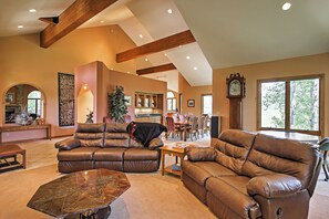 Interior - Spacious Home W/mtn Views, 2Mi to Steamboat Resort (Steamboat Springs)