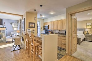 Apartment (2 Bedrooms) | Interior - Vail Ski Condo w/ Mtn Views & Shuttle Service! (Vail)