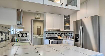 Gated Southern Miami Home: 22 Mi to Downtown!