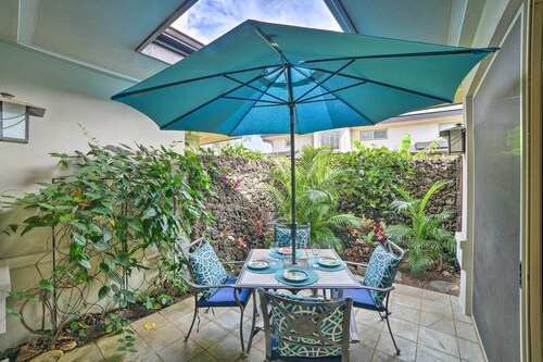 Tropical Escape w/ Pool Access ~ 1 Mile to Beach