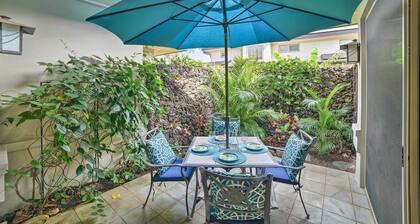 Tropical Escape w/ Pool Access ~ 1 Mile to Beach