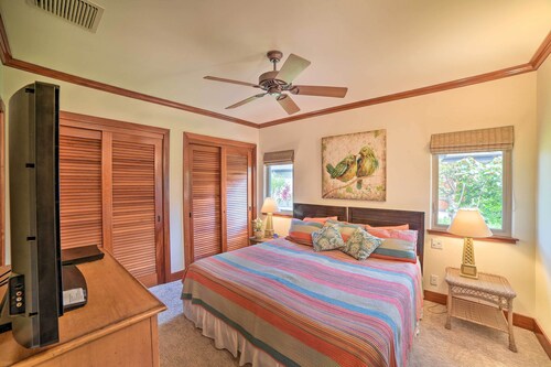 Tropical Escape w/ Pool Access ~ 1 Mile to Beach