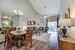 Apartment (3 Bedrooms) | Interior - Lakefront Branson Penthouse w/ Resort Amenities! (Branson)