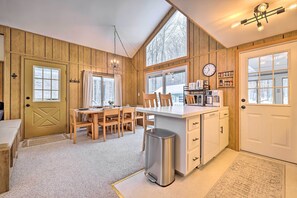 Cottage (2 Bedrooms) | Interior - 1 Block to Lake: Poconos Getaway w/ Fire Pit! (Pocono Lake)