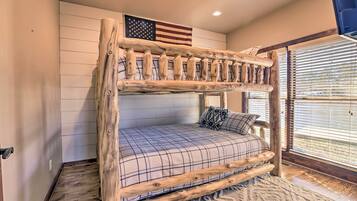 ุงูู
ูุดุฃุฉ ู
ู ุงูุฏุงุฎู