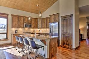 House (4 Bedrooms) | Interior - Mtn-view Fraser Home w/ Hot Tub - Near Skiing! (Fraser)