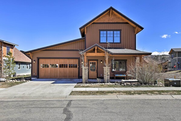 House (4 Bedrooms) | Interior - Mtn-view Fraser Home w/ Hot Tub - Near Skiing! (Fraser)