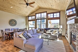 House (4 Bedrooms) | Interior