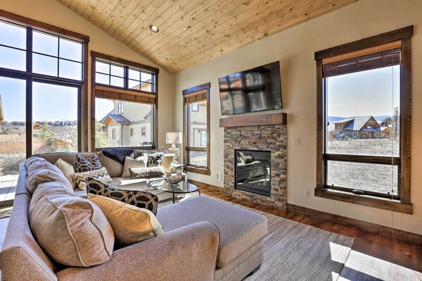 House (4 Bedrooms) | Interior