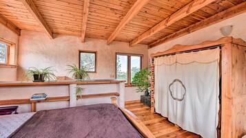 Cottage (2 Bedrooms) | Interior