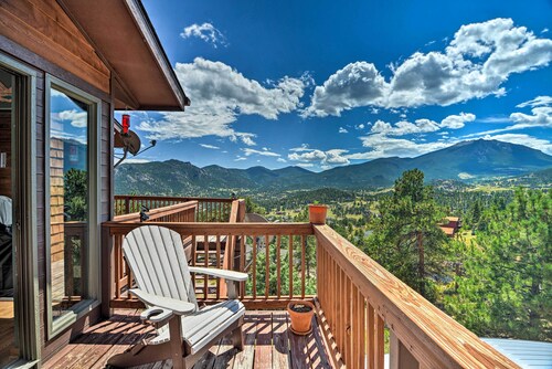 Idyllic Cabin w/ Grill & Panoramic Mtn Views!