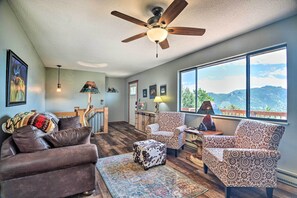 House (3 Bedrooms) | Interior - Idyllic Cabin w/ Grill & Panoramic Mtn Views! (Estes Park)