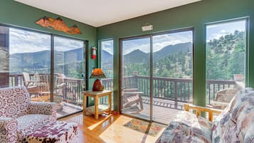 House (3 Bedrooms) | Front of property
