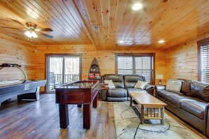 Casa (2 Bedrooms) | Interior