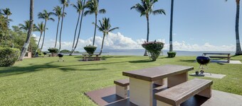 Breezy Kaunakakai Retreat w/ Community Pool!